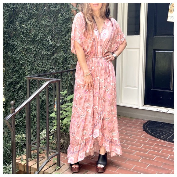 ShopEvelynne Dresses & Skirts - Faux Wrap Floral Beautiful Maxi Dress